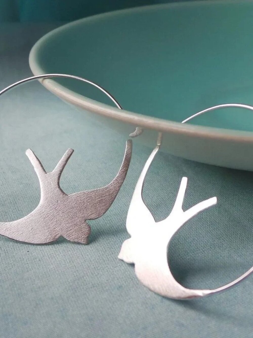 Bird Hoop Earrings2364 - Picture 2 of 4
